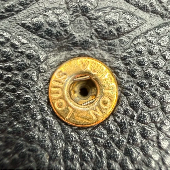 LOUIS VUITTON Empreinte Key Clés in Black Monogram. - Picture 5 of 9